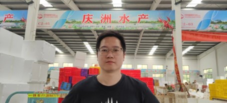 90后“碼農(nóng)”借力惠農(nóng)網(wǎng)轉(zhuǎn)戰(zhàn)電商銷(xiāo)售 年銷(xiāo)龍蝦5000萬(wàn)元